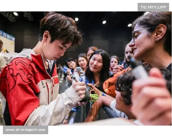 潘愚非在2025年攀岩世界杯伯尔尼站夺金 创造中国历史首枚世界杯攀石金牌 潘愚非在2025年攀岩世界杯伯尔尼站夺金 创造中国历史首枚世界杯攀石金牌